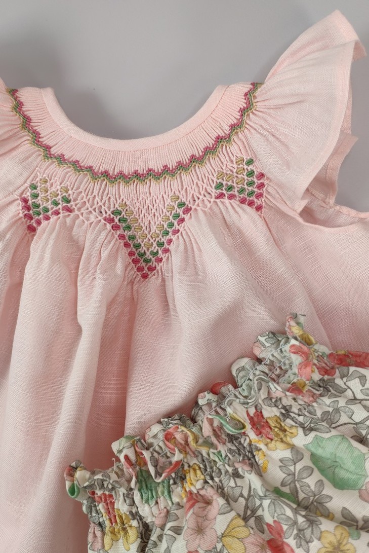 JESUSITO BORDADO SMOCK ROSA/FLORES. VERANO 21