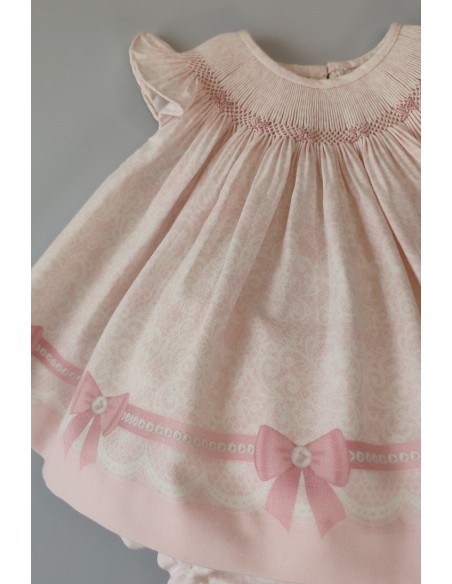JESUSITO PUNTO SMOCK LAZOS ROSA. INVIERNO.