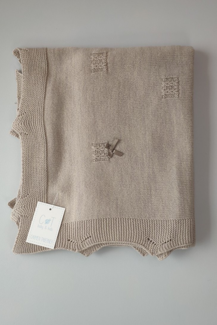 ARRULLO OCHOS LACITOS, PIEDRA. INVIERNO 21.