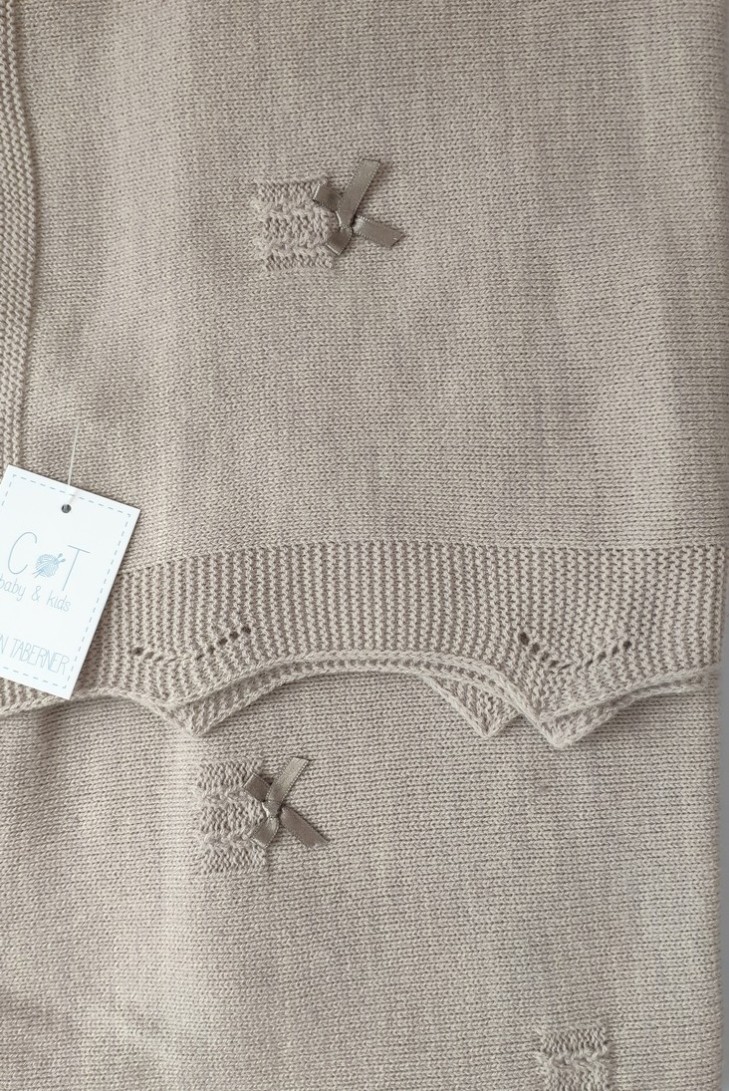 ARRULLO OCHOS LACITOS, PIEDRA. INVIERNO 21.