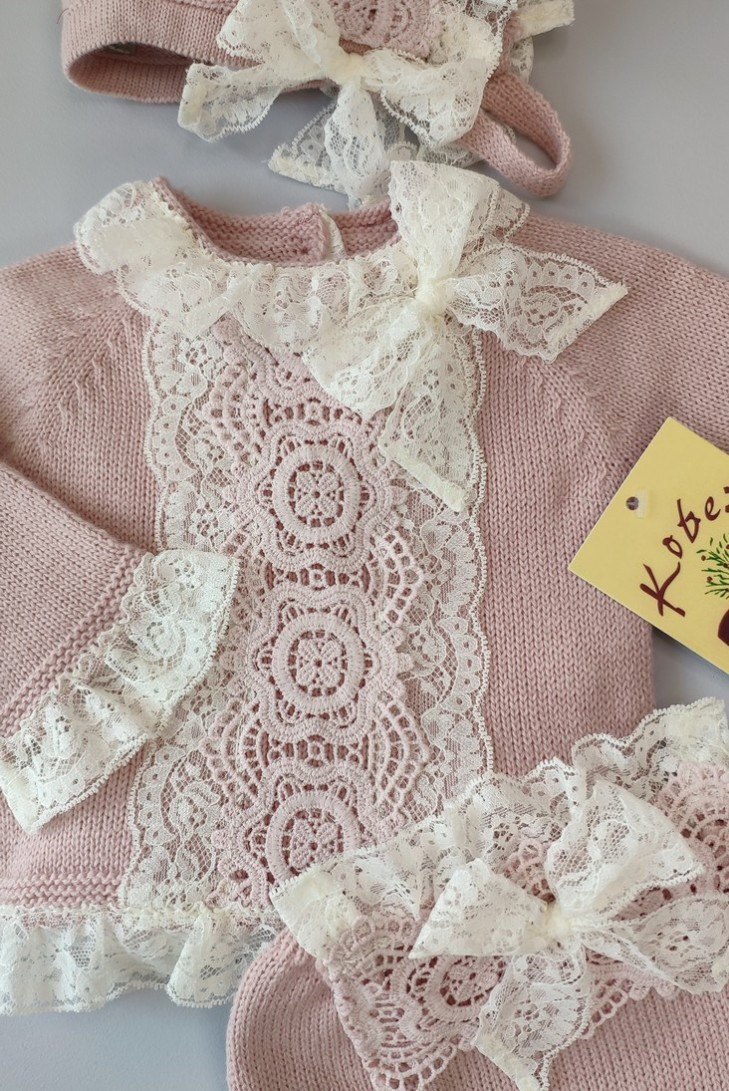 CONJUNTO NIÑA DE PUNTO (3 PIEZAS),ROSA EMPOLVADO. INVIERNO.