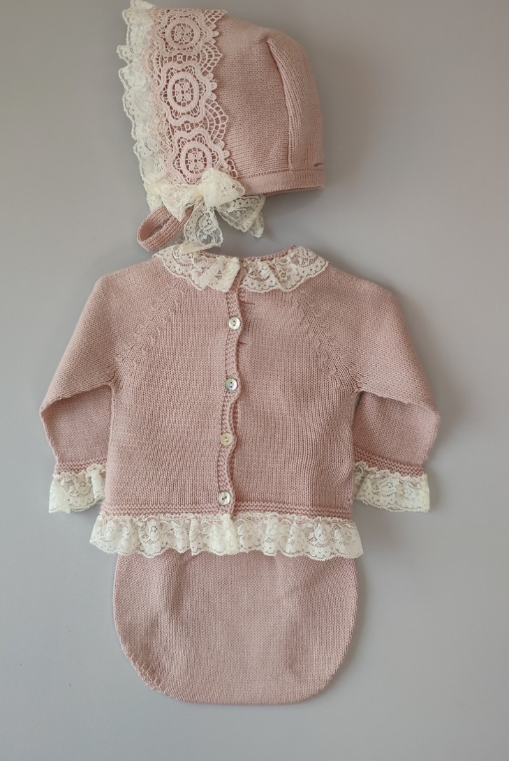 CONJUNTO NIÑA DE PUNTO (3 PIEZAS),ROSA EMPOLVADO. INVIERNO.