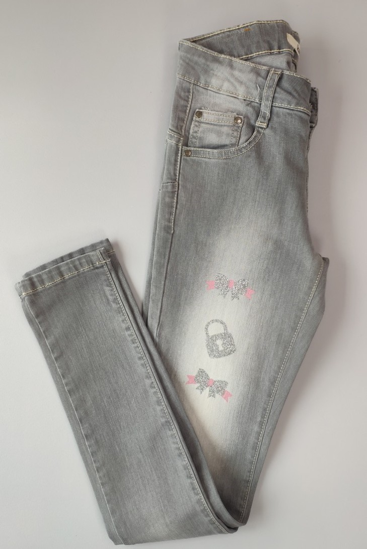 PANTALÓN NIÑA VAQUERO GRIS, ALEGRÍA. INVIERNO 21.