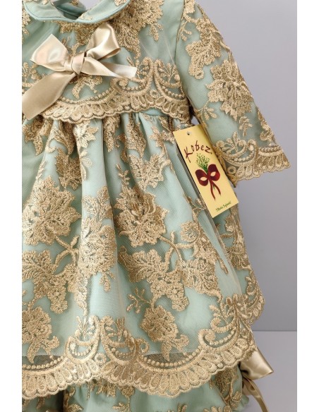 VESTIDO CON BRAGUITA Y CAPOTA CEREMONIA. MANGA 3/4 .