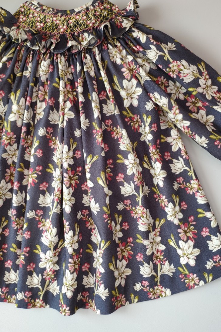 VESTIDO CUELLO NIDO FLORES. INVIERNO 21.