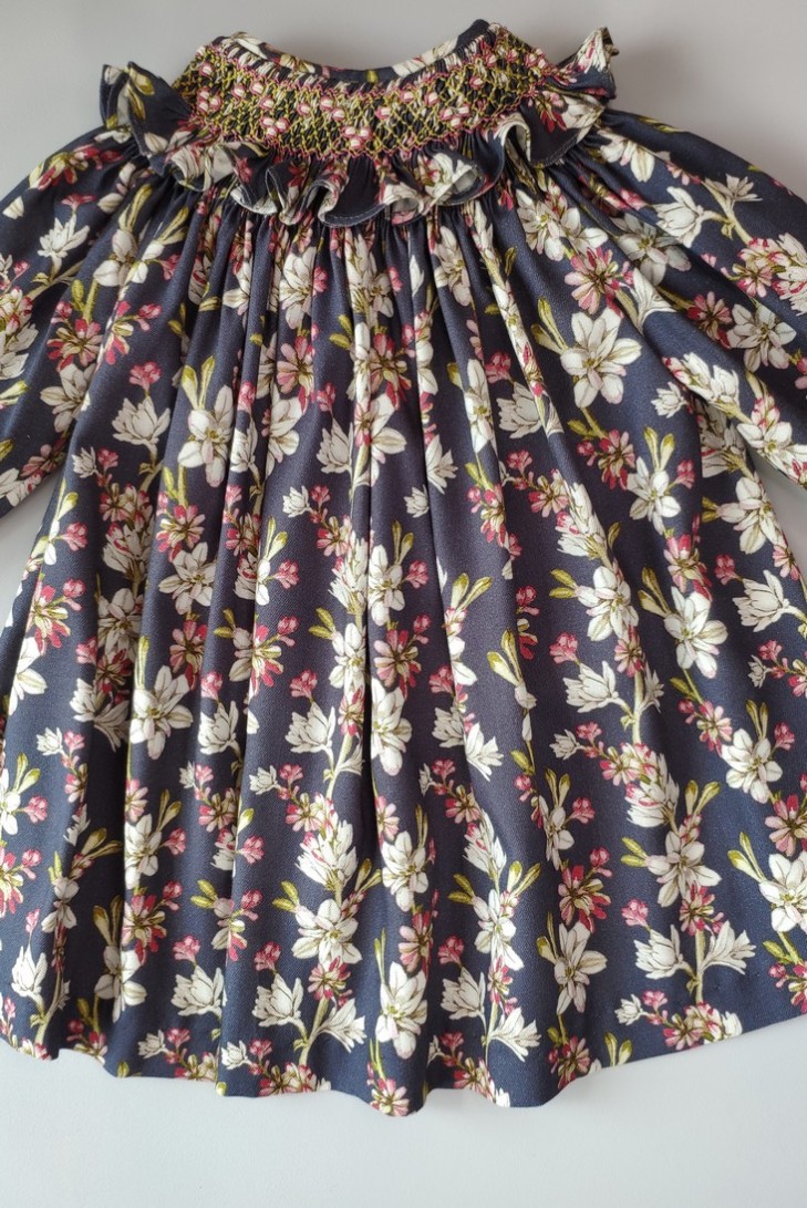 VESTIDO CUELLO NIDO FLORES. INVIERNO 21.