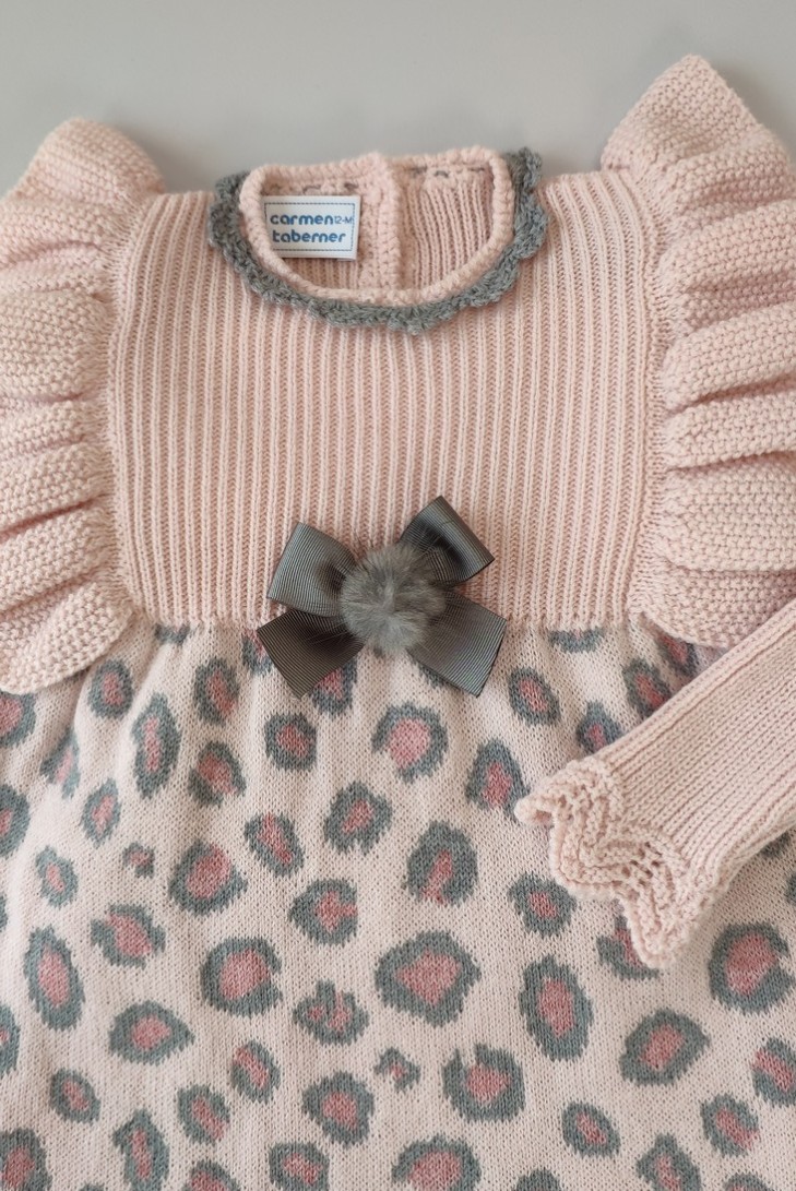 VESTIDO DE PUNTO LEOPARDO, ROSA NUDE. INVIERNO 21.