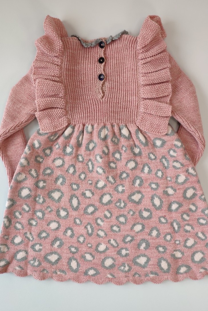 VESTIDO DE PUNTO LEOPARDO, ROSA ITALIANO. INVIERNO 21.