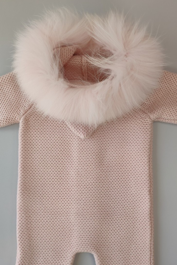 BUZO UNISEX CON CAPUCHA PELO NATURAL TEÑIDA AL TONO, ROSA 2. INVIERNO 21.