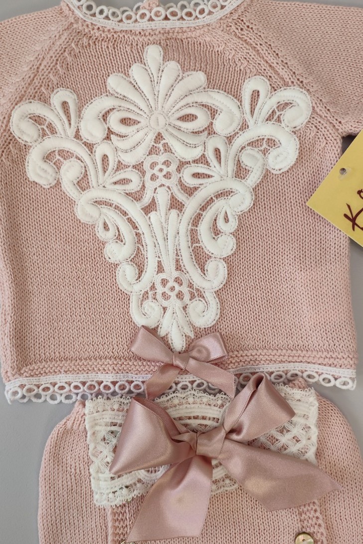 CONJUNTO BEBÉ NIÑA DE PERLÉ, ROSA EMPOLVADO. INCLUYE BRAGA Y CAPOTA. VERANO.