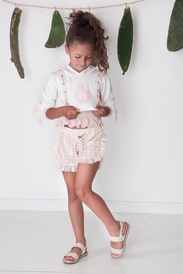 SHORT NIÑA ROSA LENTEJUELAS, BOHOCHIC. VERANO 22.