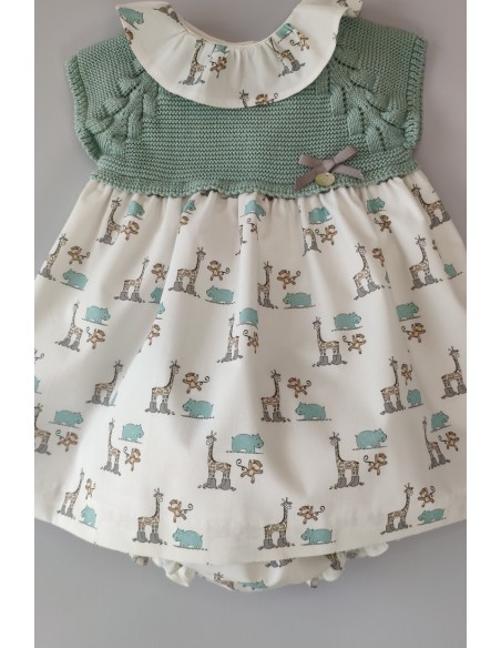 VESTIDO CON BRAGUITA "LITTLE JUNGLE" DE PANGASA BABY, VERDE EMPOLVADO. VERANO 22.