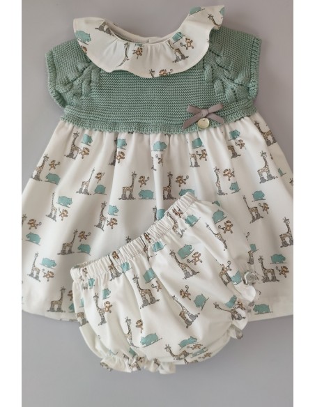 VESTIDO CON BRAGUITA "LITTLE JUNGLE" DE PANGASA BABY, VERDE EMPOLVADO. VERANO 22.