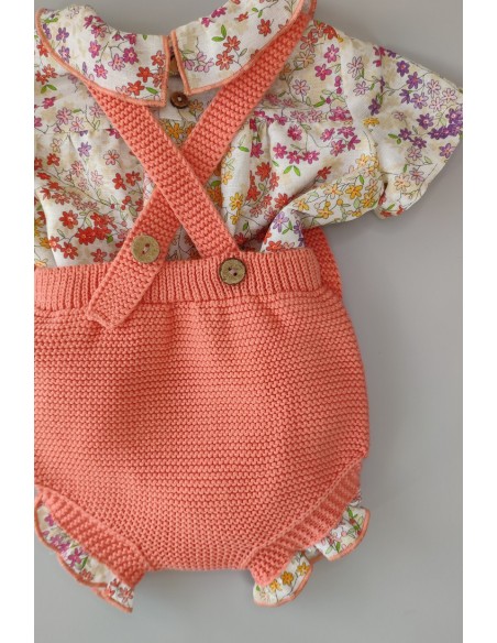 CONJUNTO PETO NIÑA "SWEET OLIVE" DE PANGASA BABY, CORAL. VERANO 22.
