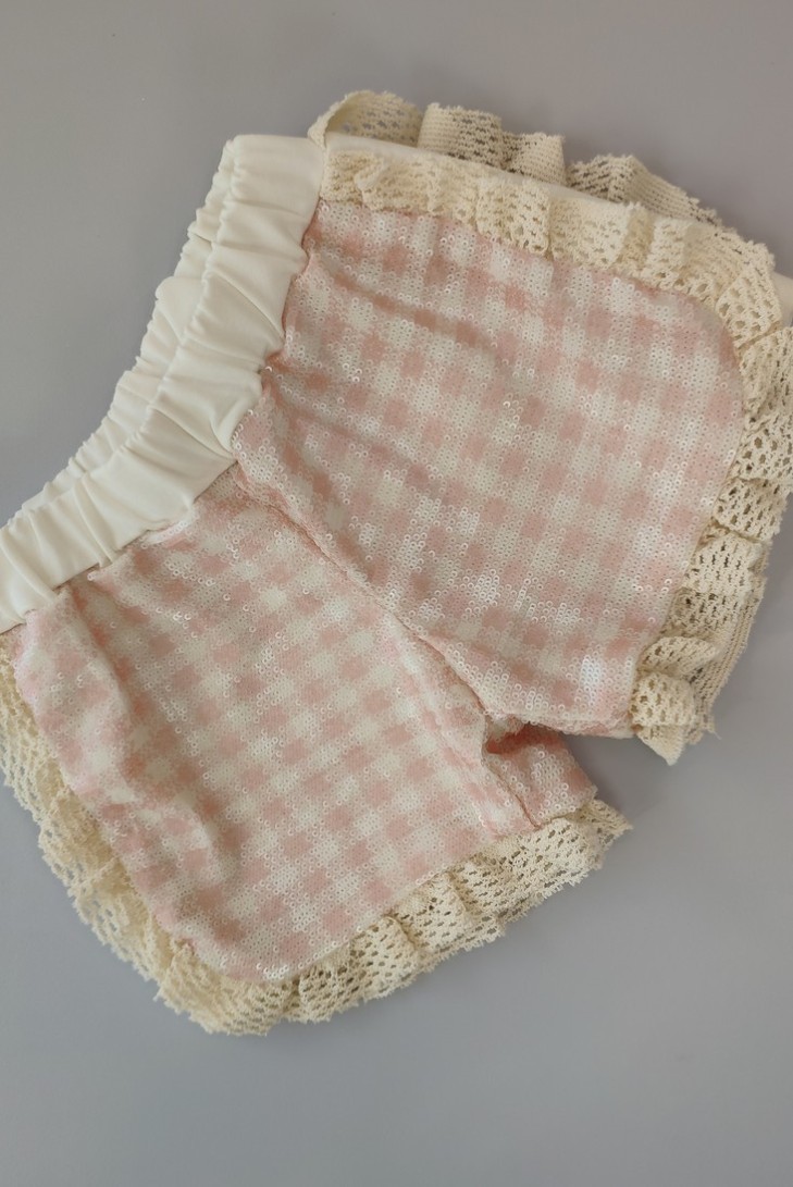 SHORT NIÑA ROSA LENTEJUELAS, BOHOCHIC. VERANO 22.