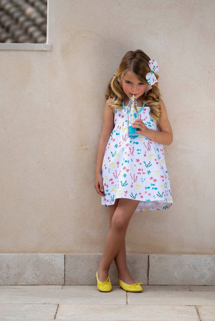VESTIDO CON PUNTILLAS  PECES. KIDS CHOCOLATE.VERANO 22.