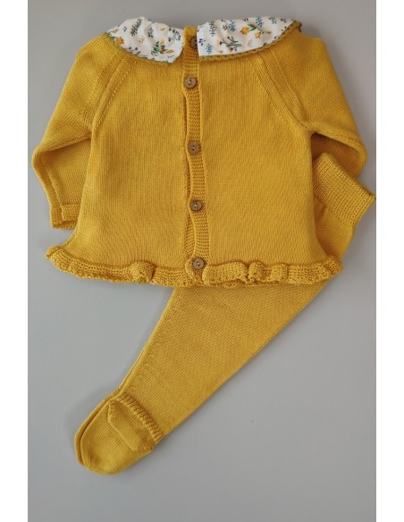 CONJUNTO PRIMERA PUESTA NIÑA "SPRING LOVER" DE PANGASA BABY, MOSTAZA. VERANO 22.