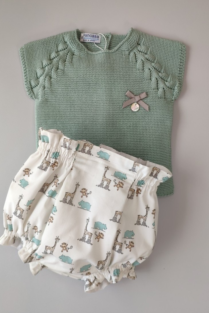 CONJUNTO NIÑA "LITTLE JUNGLE" DE PANGASA BABY, VERDE EMPOLVADO. VERANO 22.