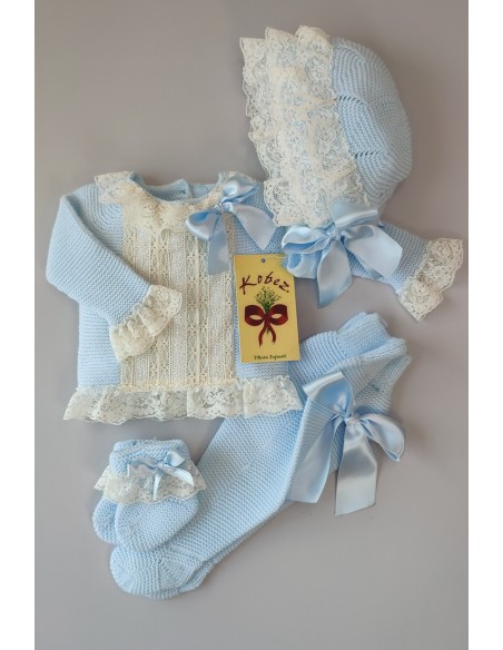 CONJUNTO UNISEX DE PUNTO (4 PIEZAS), CELESTE. INVIERNO.