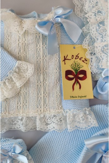 CONJUNTO UNISEX DE PUNTO (4 PIEZAS), CELESTE. INVIERNO. 2