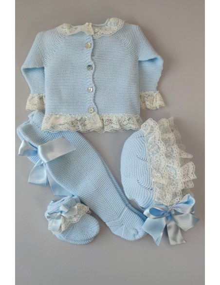 CONJUNTO UNISEX DE PUNTO (4 PIEZAS), CELESTE. INVIERNO.