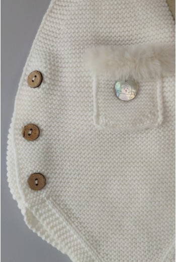 PETO BOLSILLO UNISEX DE PANGASA BABY, MARFIL. INVIERNO 22. 2