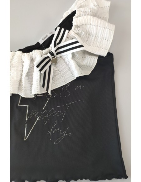 CAMISETA NEGRA VOLANTE, BIANCA. VERANO 23.