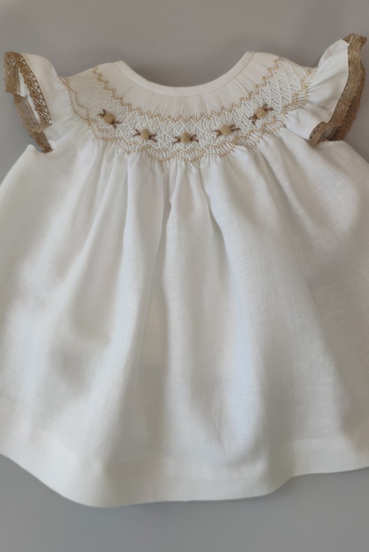 VESTIDO LINO, BLANCO/TOSTADO. VERANO 23.