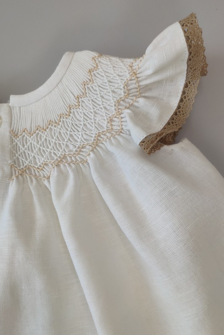 VESTIDO LINO, BLANCO/TOSTADO. VERANO 23.