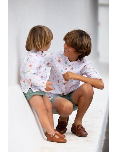 CAMISA NIÑO ESTRELLAS DE MAR. KID'S CHOCOLATE.VERANO 23.
