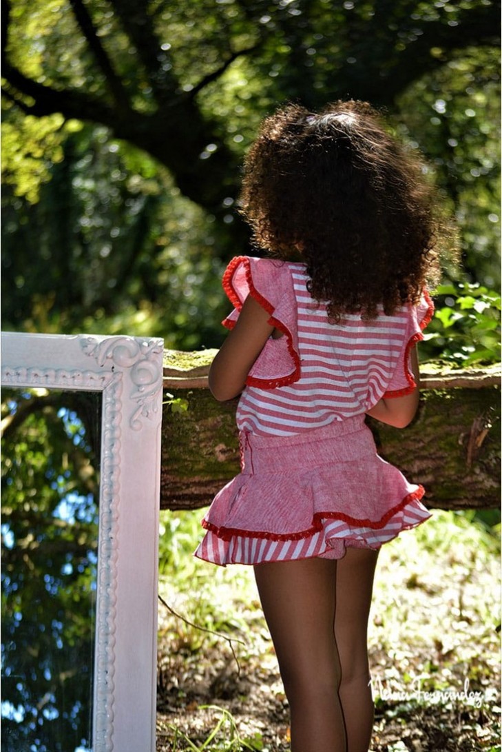 CONJUNTO NIÑA BLUSA Y BOMBACHO COLECCIÓN CAMPANILLA, ROJO/BLANCO.NOMA FERNÁNDEZ. VERANO 23.