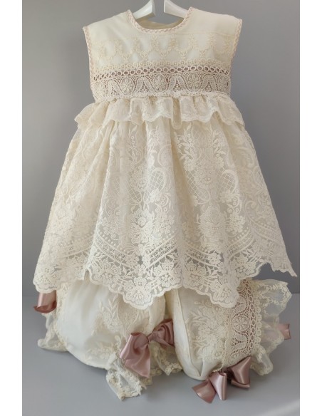 VESTIDO, BRAGUITA Y CAPOTA. VERANO.