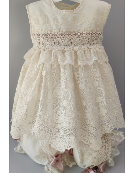 VESTIDO, BRAGUITA Y CAPOTA. VERANO.