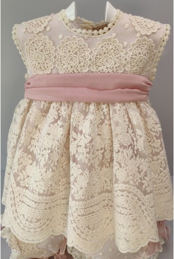 VESTIDO, BRAGUITA Y CAPOTA, CEREMONIA. 2