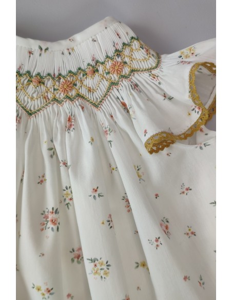 VESTIDO FLORES, TOSTADO. VERANO 23.