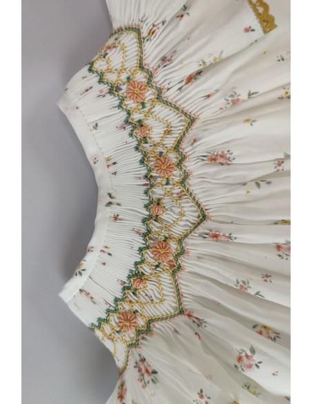 VESTIDO FLORES, TOSTADO. VERANO 23.