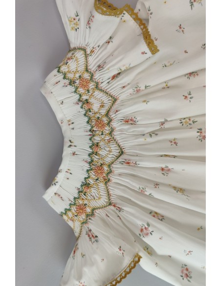VESTIDO FLORES, TOSTADO. VERANO 23.