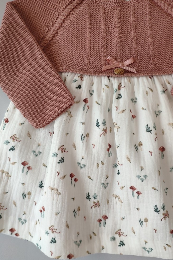 VESTIDO "LITTLE BOLETUS" DE PANGASA BABY, ROSÉ. INVIERNO 23.