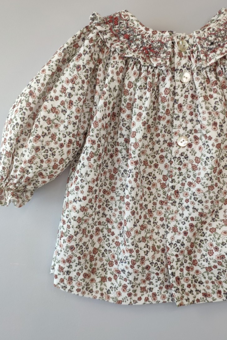 VESTIDO BORDADO PUNTO SMOCK FLORES, ROSA. INVIERNO 23.